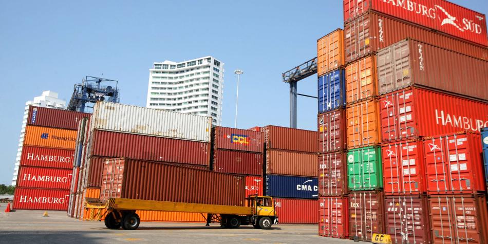 Exportaciones mexicanas sueltan el acelerador en septiembre por freno de la industria automotriz