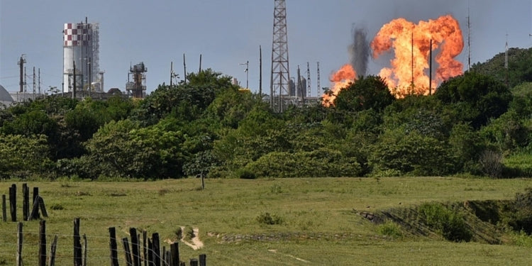 Reportan explosión en otro ducto de Pemex en Tabasco