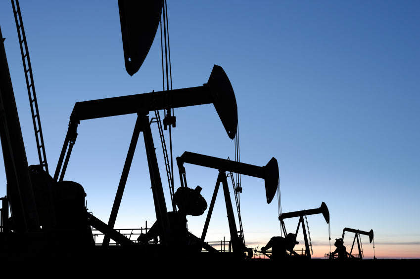 Brent toca máximo de 3 años por decisión de la OPEP+ de mantener suministros